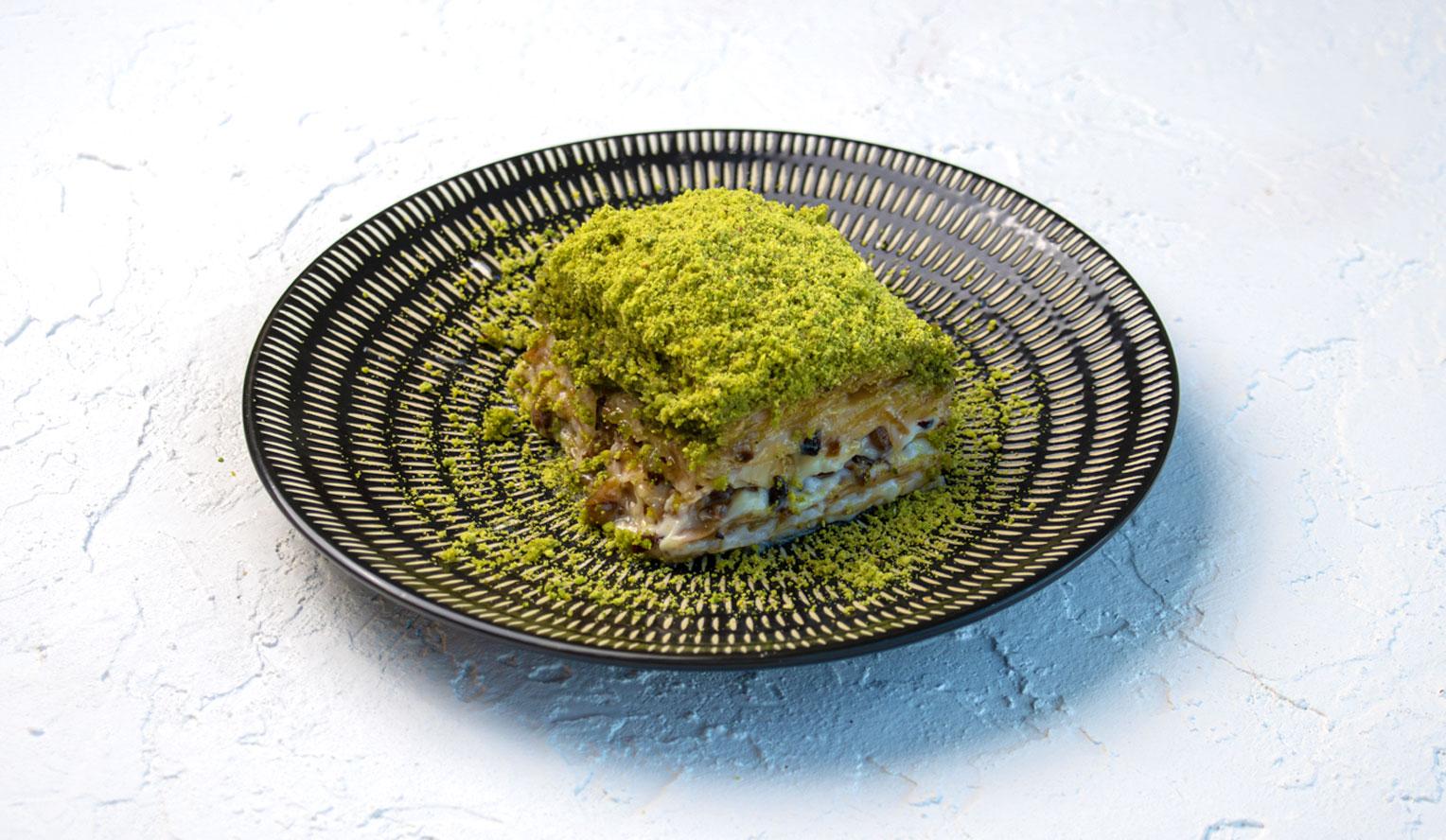 سوتلاوا پسته ای